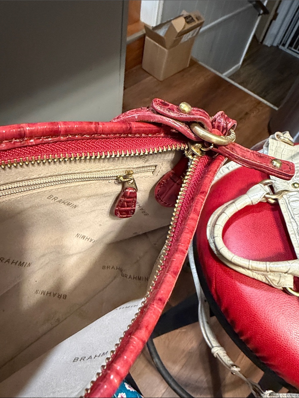 Brahmin Mini Anytime Melbourne. EUC - Picture 7 of 8